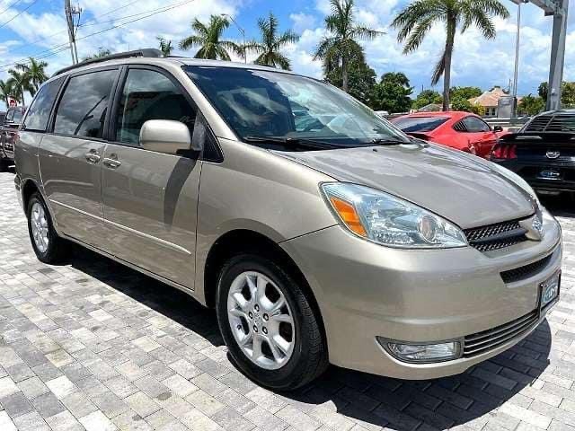 Rent Toyota sienna IN Abuja from 110k